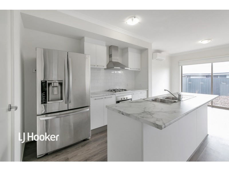 24 Charleston Crescent, Blakeview SA 5114