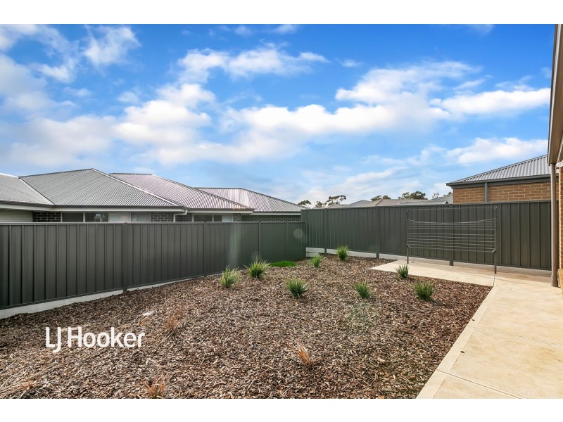 24 Charleston Crescent, Blakeview SA 5114