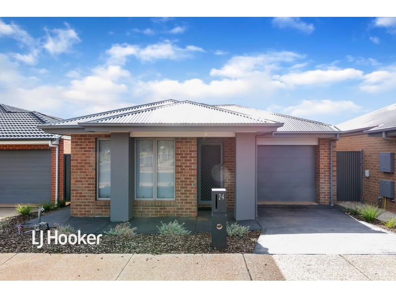 24 Charleston Crescent, Blakeview SA 5114