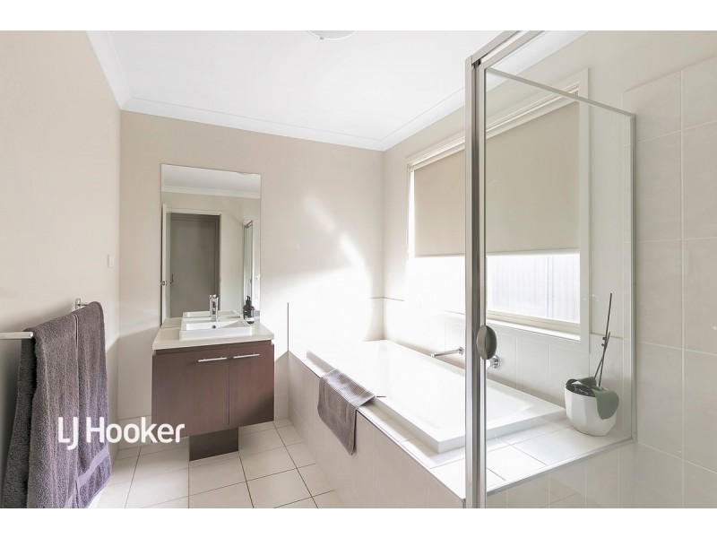 4 Hartley Walk, Gawler East SA 5118