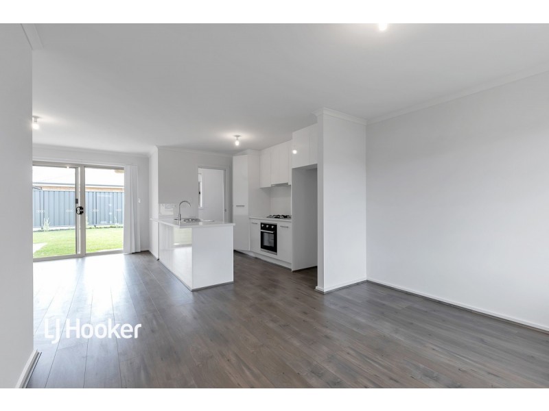31 Clare Mews, Munno Para West SA 5115