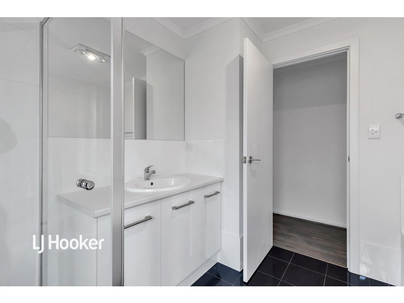 31 Clare Mews, Munno Para West SA 5115