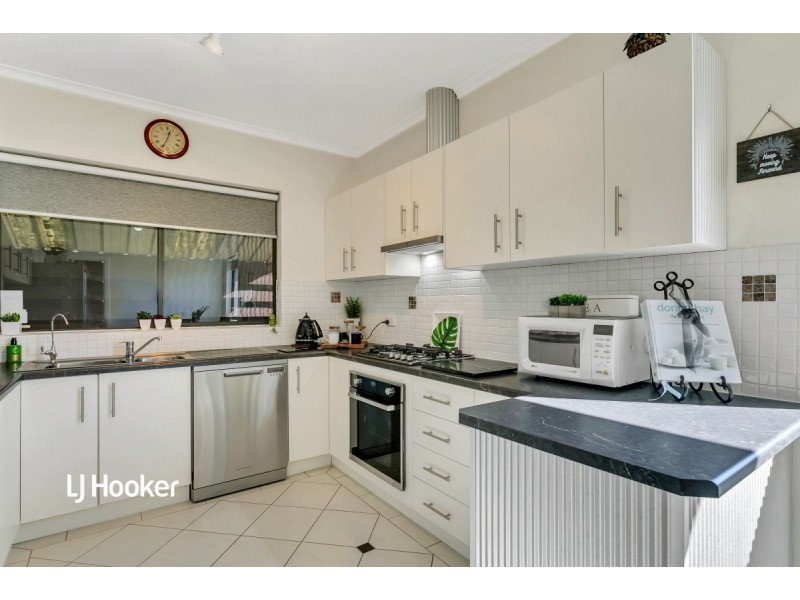 37 Sleep Road, Para Hills SA 5096