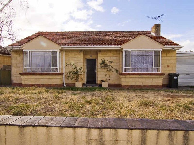 10 Windsor Avenue, Clearview SA 5085