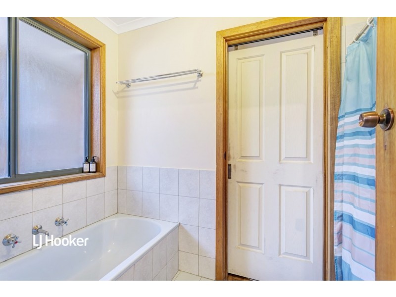 29 Cowrie Drive, Seaford Rise SA 5169