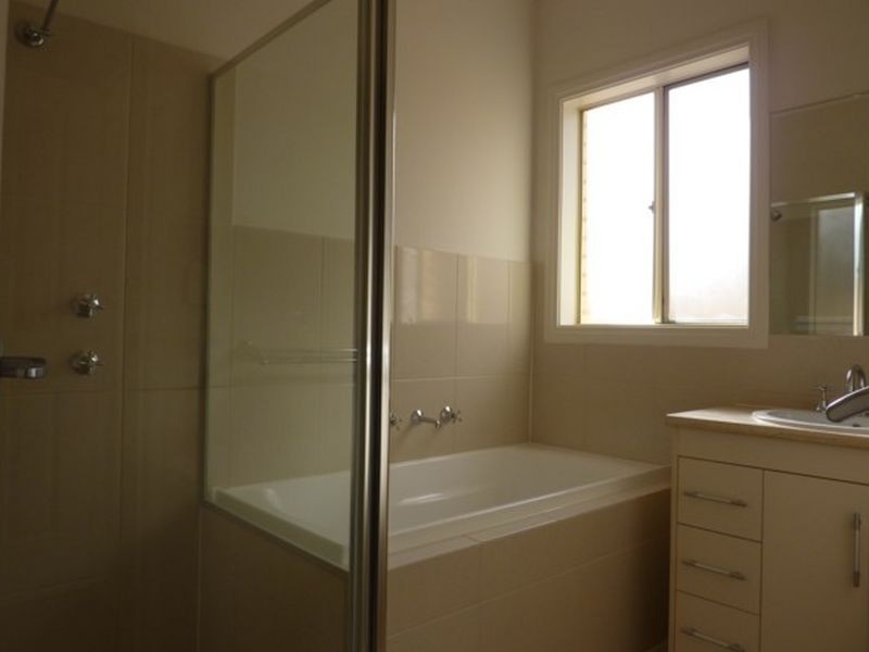 16 Vasey Street, Greenacres SA 5086