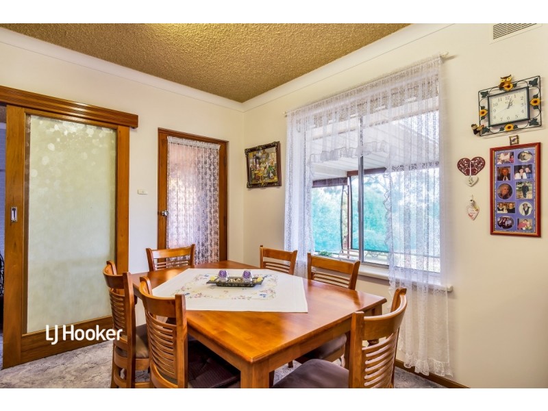 5 Lindsay Avenue, Valley View SA 5093