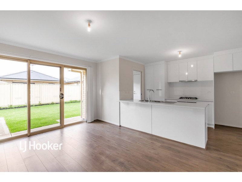 18 Clare Mews, Munno Para West SA 5115