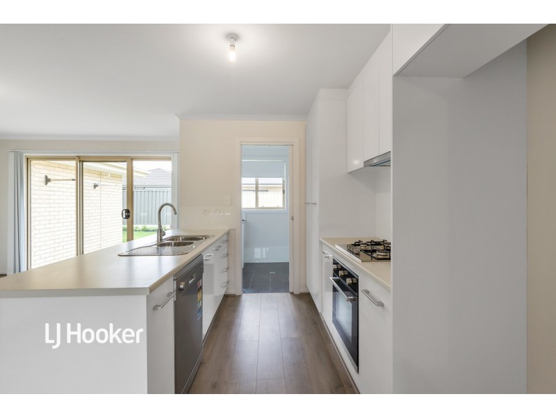 18 Clare Mews, Munno Para West SA 5115