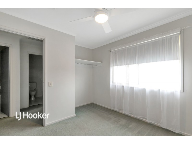 54 Parkview Drive, Oakden SA 5086