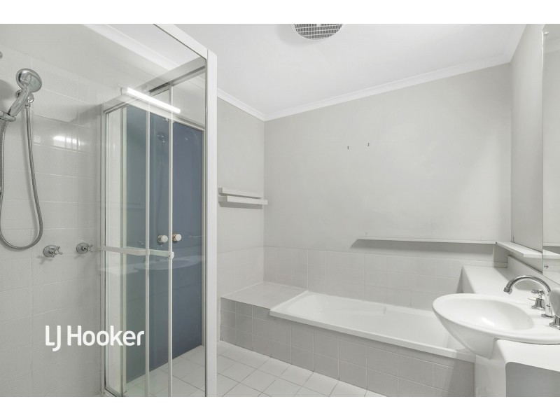 54 Parkview Drive, Oakden SA 5086