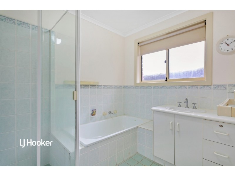 17 Kirkby Circuit, Greenacres SA 5086