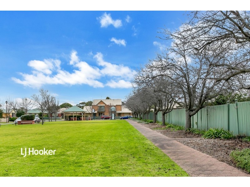 17 Kirkby Circuit, Greenacres SA 5086