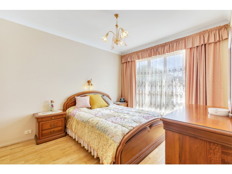 13 Parkwood Avenue, Paradise SA 5075