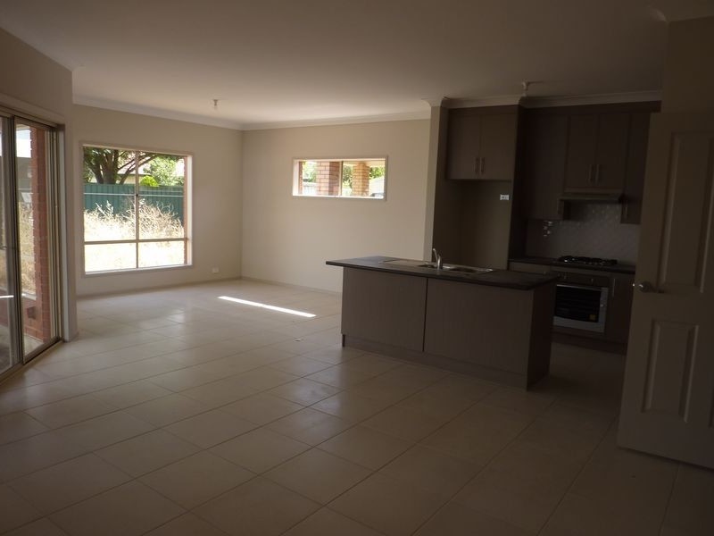 6 Grenville Avenue, Hillcrest SA 5086