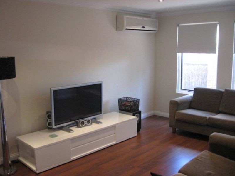 4 Hawker Street, Brompton SA 5007