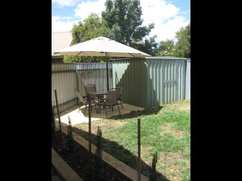 4 Hawker Street, Brompton SA 5007