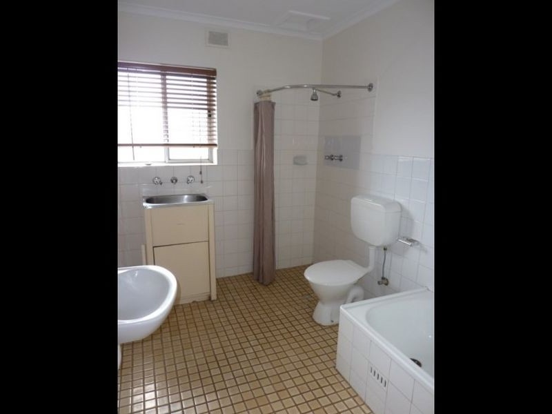 28 Robert Avenue, Broadview SA 5083