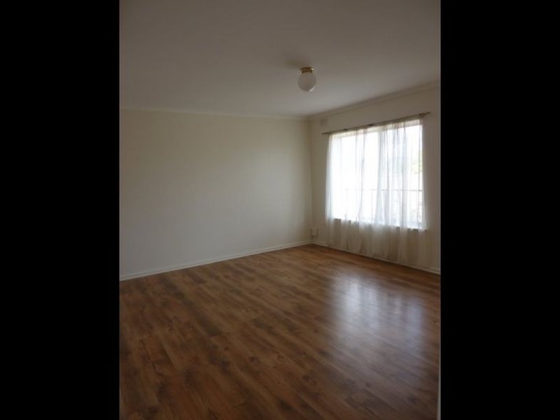 28 Robert Avenue, Broadview SA 5083