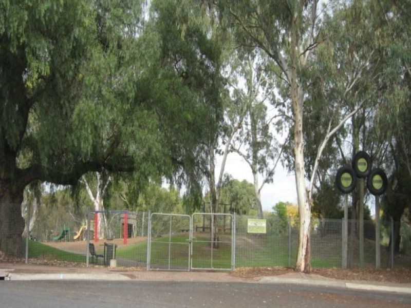 1/2 Holton Court, St Peters SA 5069