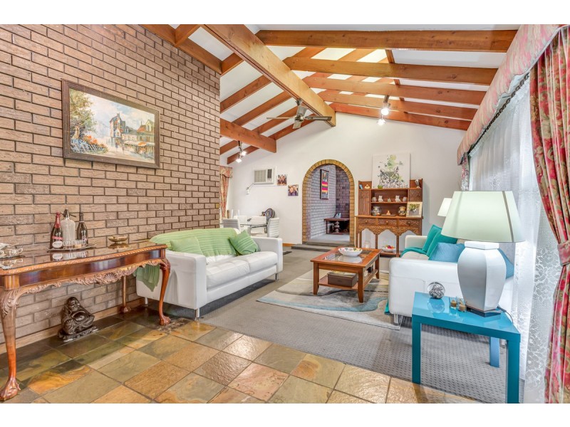 16 Brenda Avenue, Gilles Plains SA 5086