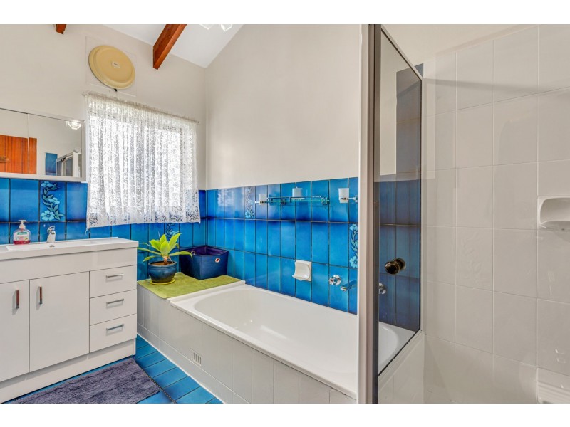 16 Brenda Avenue, Gilles Plains SA 5086