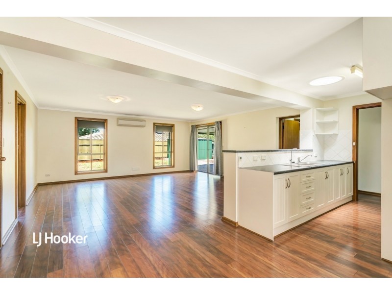 2 Minerva Crescent, Modbury Heights SA 5092