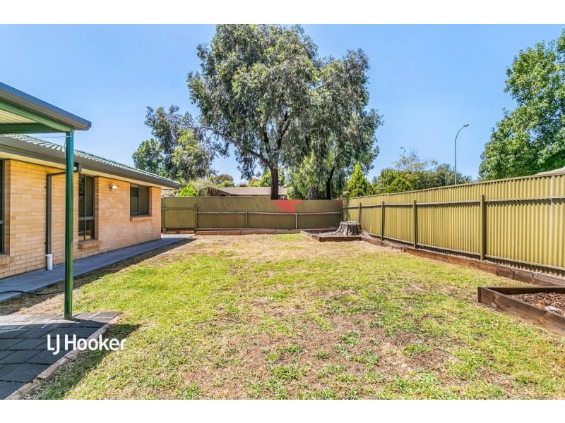 2 Minerva Crescent, Modbury Heights SA 5092
