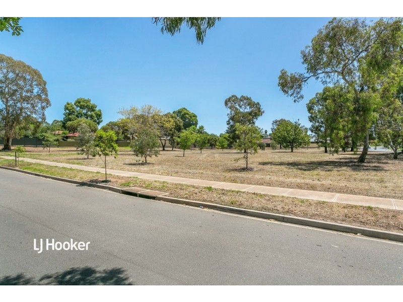 2 Minerva Crescent, Modbury Heights SA 5092