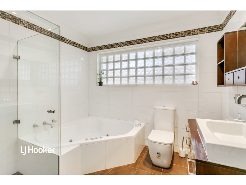 6 Castle Street, Modbury SA 5092