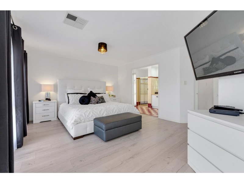 15 Chelsea Drive, Enfield SA 5085