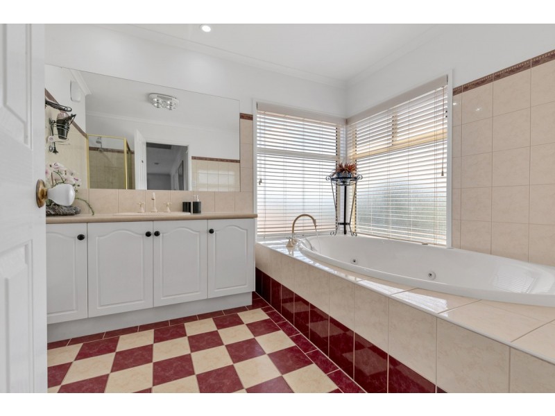 15 Chelsea Drive, Enfield SA 5085