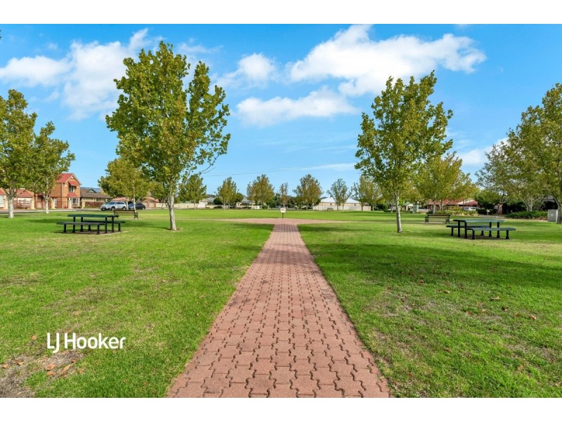 4 Sissinghurst Drive, Oakden SA 5086