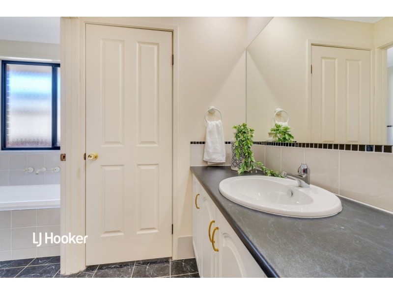 18 Century Court, Paralowie SA 5108