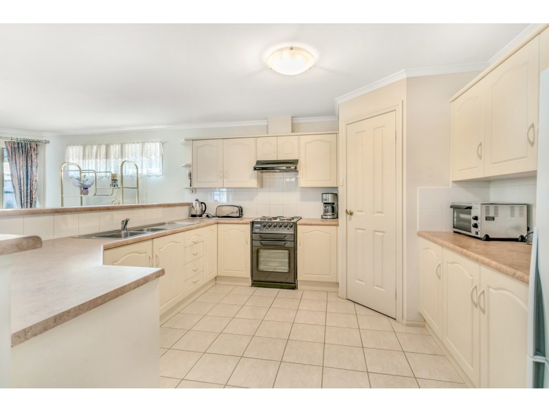 13 Montacute Drive, Oakden SA 5086