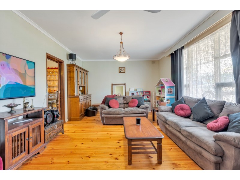 55 Audrey Crescent, Valley View SA 5093