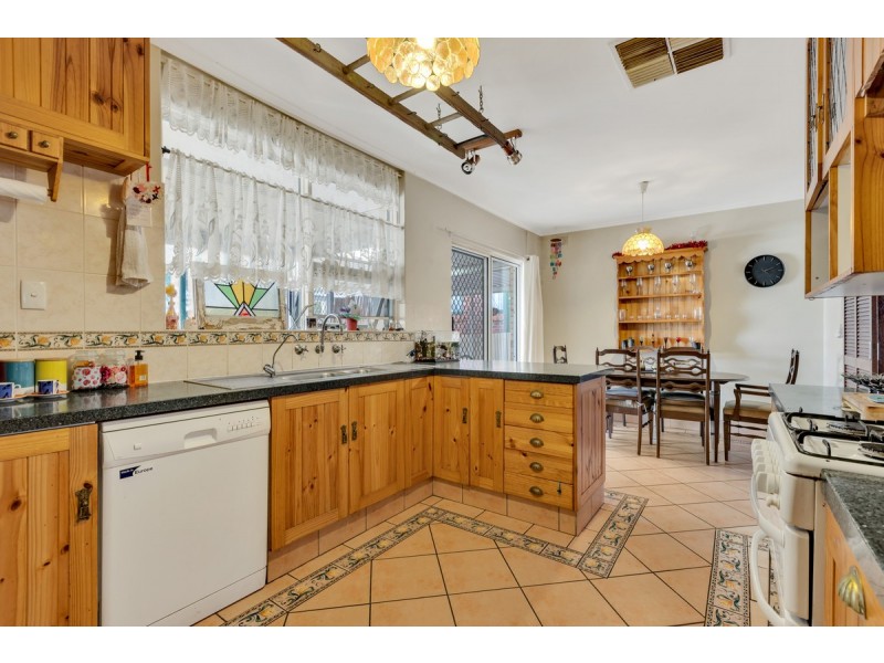 55 Audrey Crescent, Valley View SA 5093