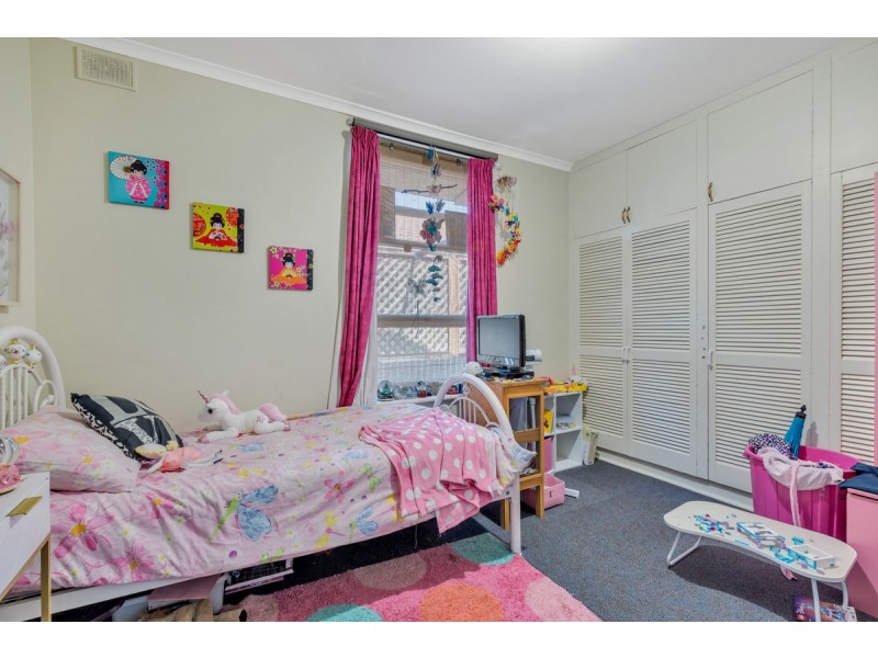55 Audrey Crescent, Valley View SA 5093