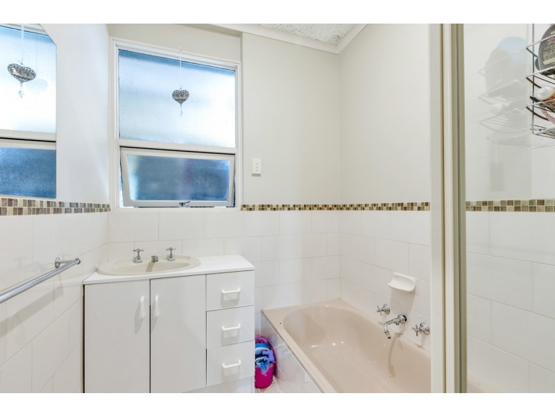 55 Audrey Crescent, Valley View SA 5093