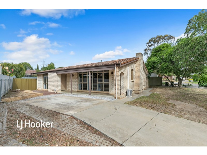 13 De Sassenay Crescent, Modbury Heights SA 5092