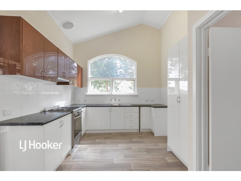 13 De Sassenay Crescent, Modbury Heights SA 5092