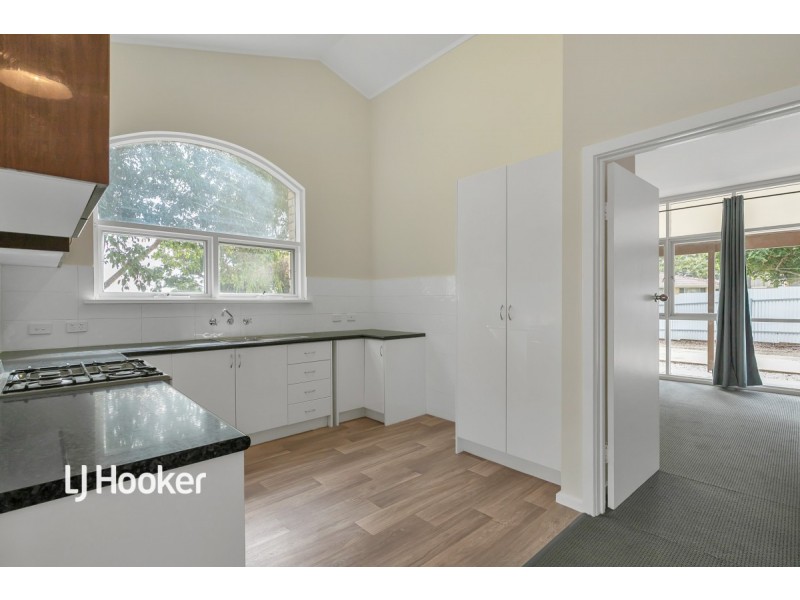 13 De Sassenay Crescent, Modbury Heights SA 5092