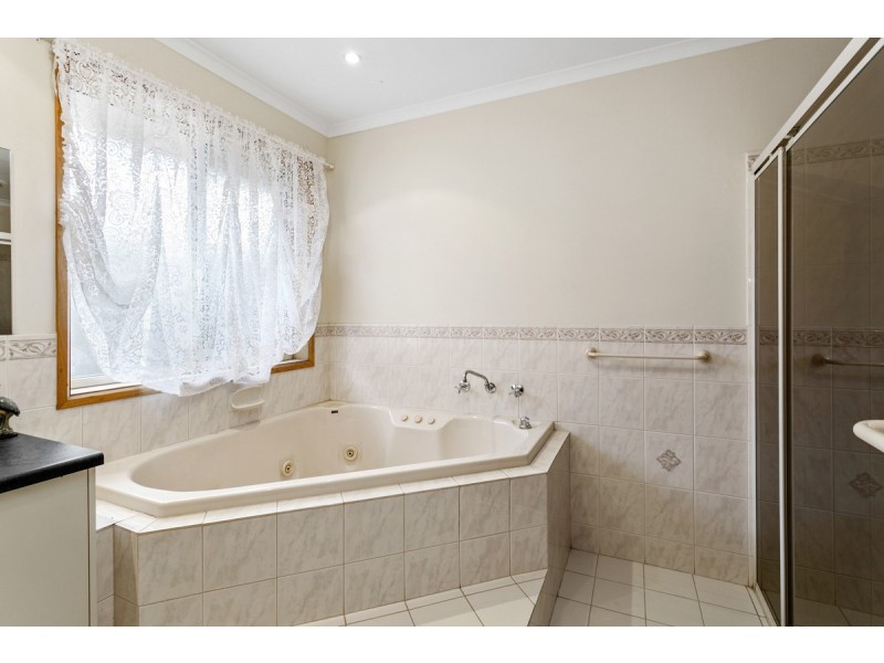 5 Berwick Rise, Hillbank SA 5112