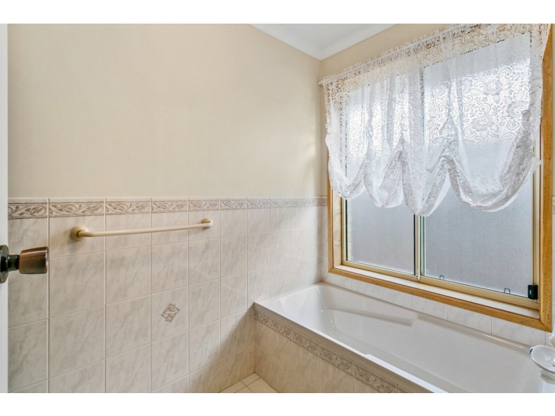 5 Berwick Rise, Hillbank SA 5112