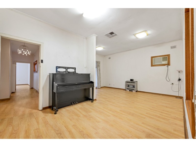 17 Lionel Avenue, Blair Athol SA 5084