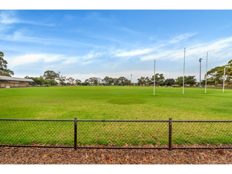 17 Lionel Avenue, Blair Athol SA 5084