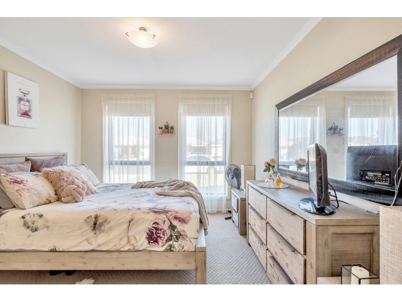 27 Valiant Road, Munno Para West SA 5115