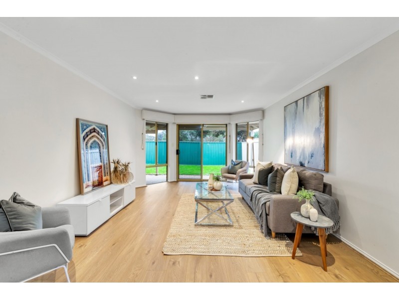 14 Hilltop Drive, Oakden SA 5086