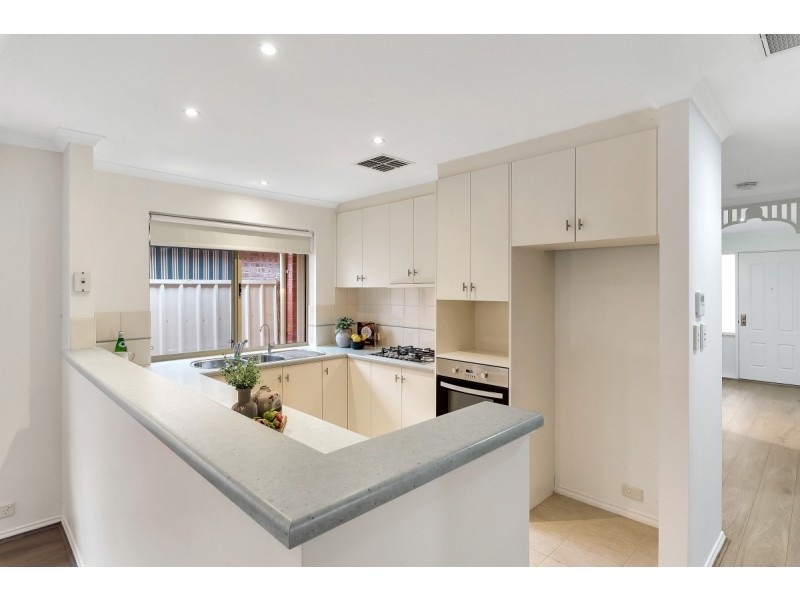 14 Hilltop Drive, Oakden SA 5086