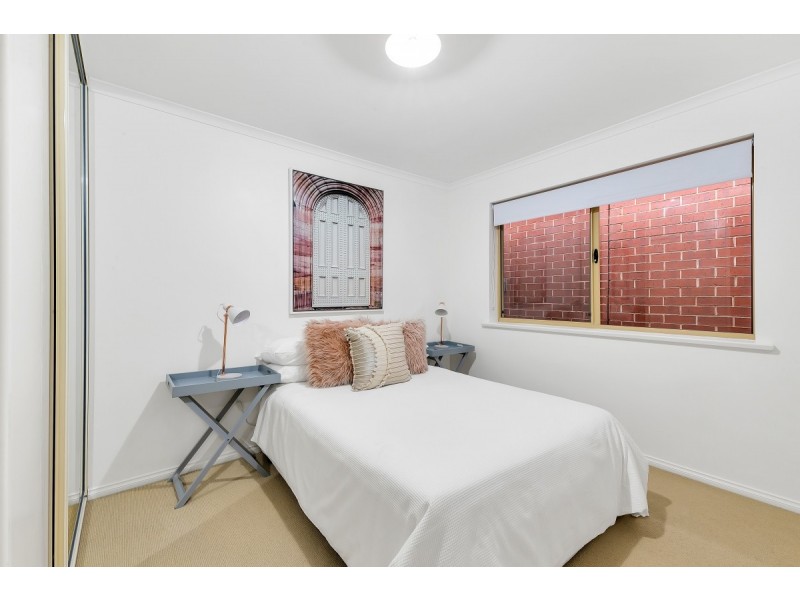 14 Hilltop Drive, Oakden SA 5086